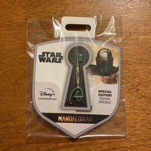 Grogu Mandalorian Collectible Key Pin Baby Yoda Star Wars - Special Edition NWT